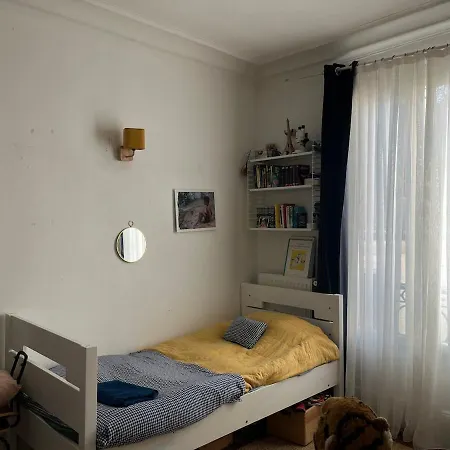 Bastille - Bright Haussmann-style 3-bedroom With Balcony Apartman