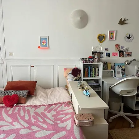Bastille - Bright Haussmann-style 3-bedroom With Balcony Appartement *